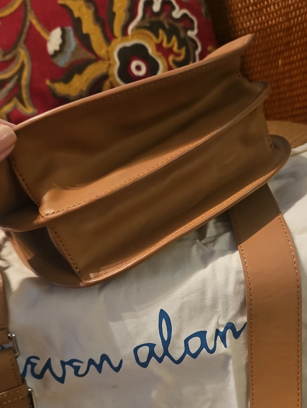 Sreven Alan Crossbody Purse
